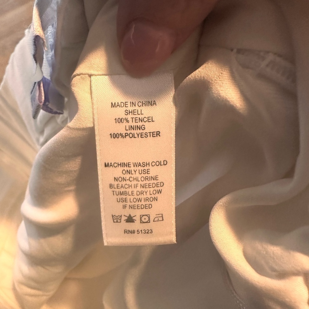 1. State White Wide Leg Pants with Gold Buttons - Picture 5 of 6